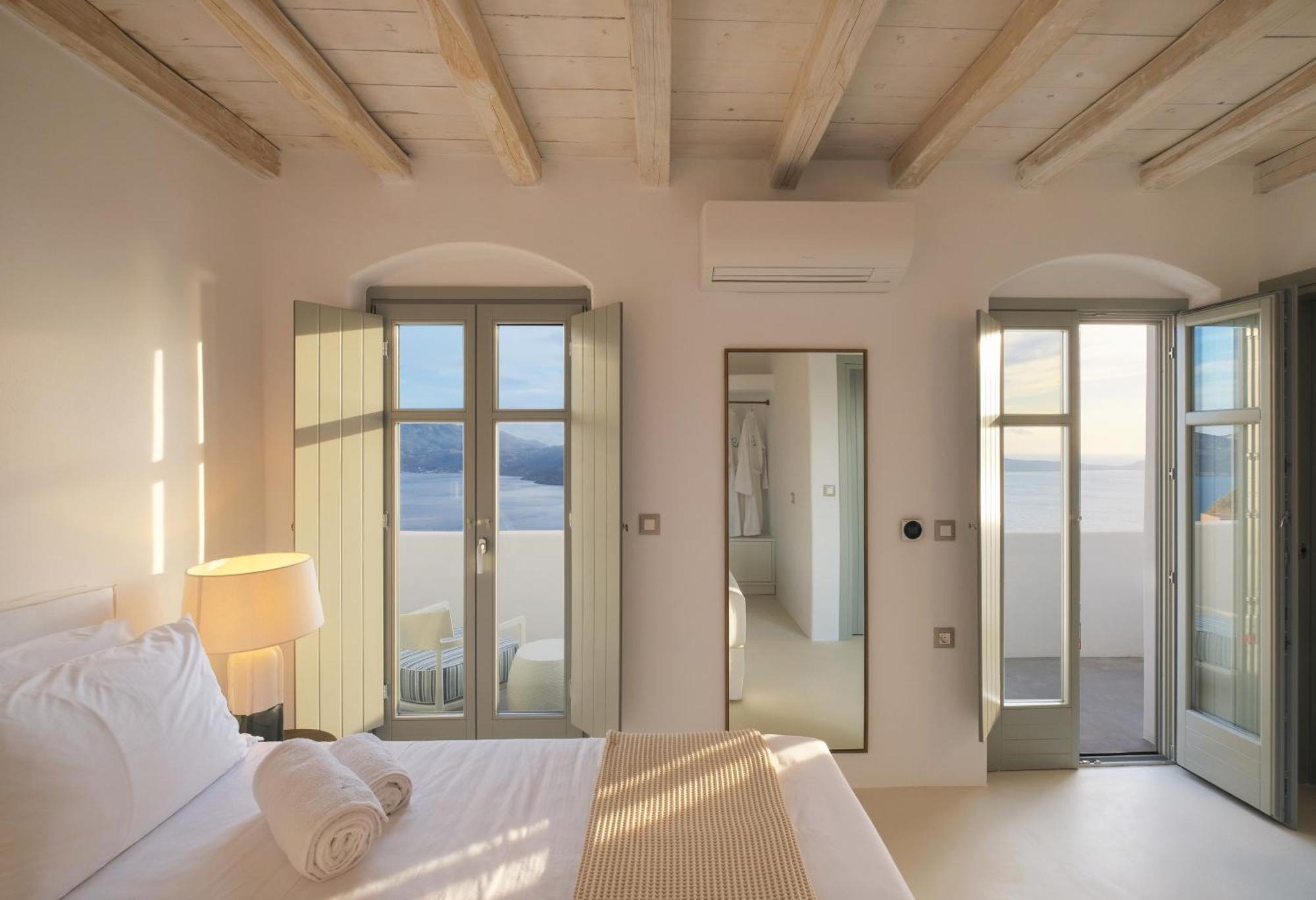 Odyssey Rock Milos Sunset Suites Plaka  Exterior photo