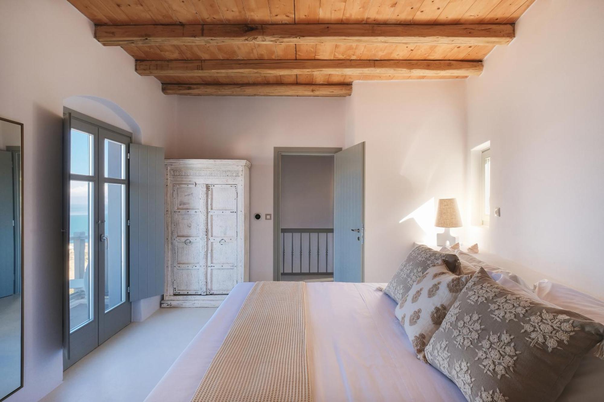 Odyssey Rock Milos Sunset Suites Plaka  Exterior photo