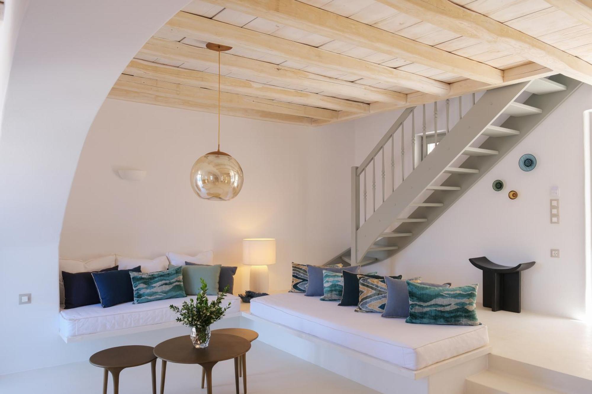 Odyssey Rock Milos Sunset Suites Plaka  Room photo