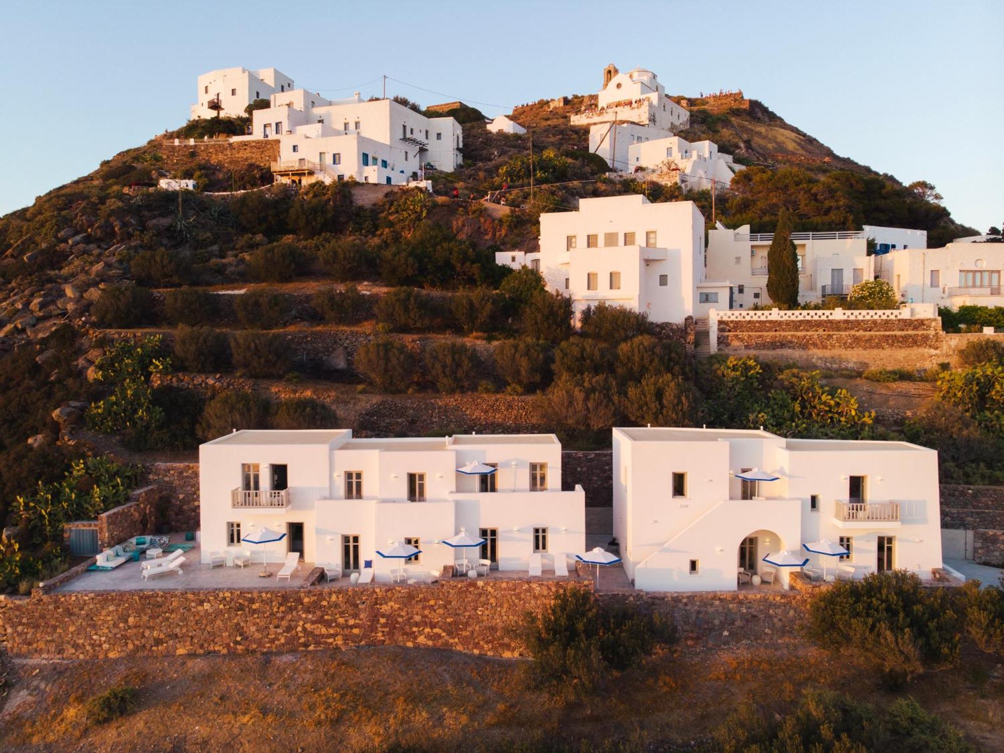 Odyssey Rock Milos Sunset Suites Plaka  Exterior photo